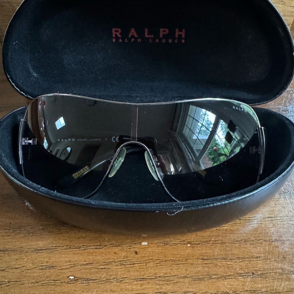 Sunglasses Galore! - Picture 16 of 16